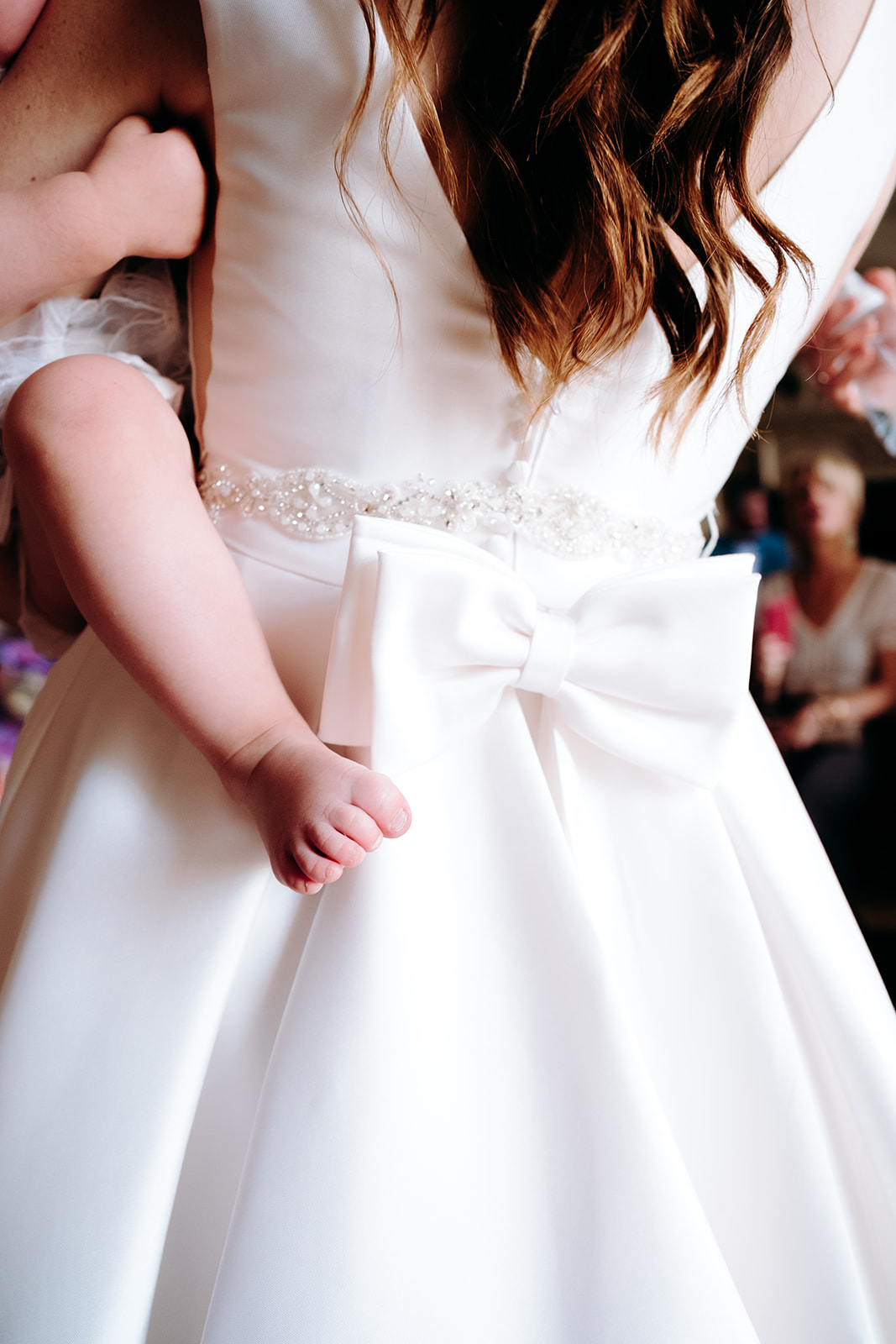 La mariée et son bébé à la mairie de Limoges