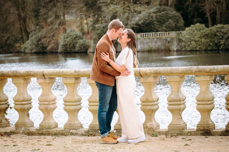 Séance photos engagement au Château de Nieul